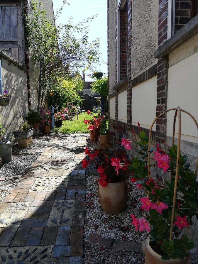ロミイ・シュル・セーヌ Le Coq En Pate Bed & Breakfast エクステリア 写真